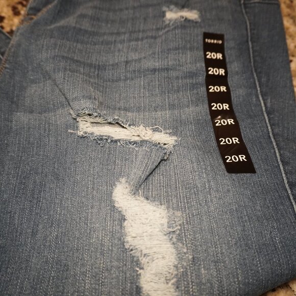 NWT- TORRID-Bombshell Skinny Denim- Premium Stretch- Size 20R - Picture 2 of 4